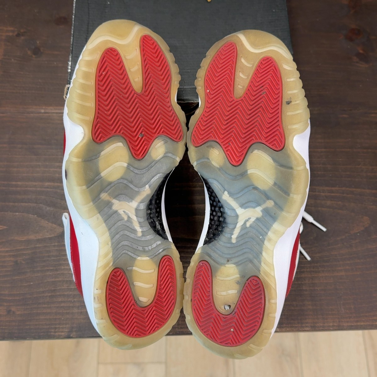 Jordan 11 Retro Low Cherry (2016) - Image 9