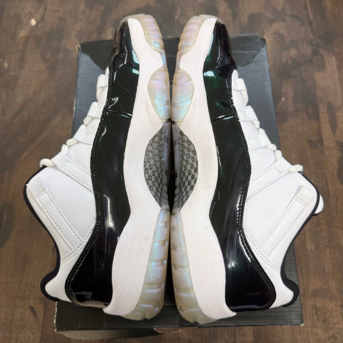 Jordan 11 Retro Low Iridescent - Image 4