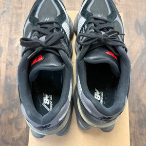 New Balance 9060 Black Castlerock Grey Size 11.5 (Pre-Owned) - Image 4