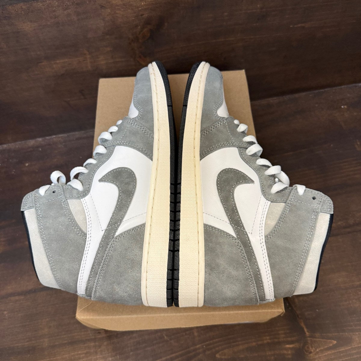 Jordan 1 Retro High OG Washed Black Size 8.5 (Pre-Owned) - Image 4