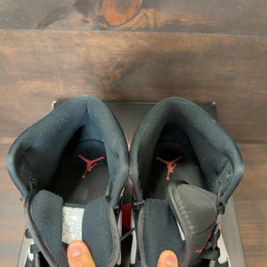 Jordan 1 Mid SE Patent Bred Toe Size 11.5 (Pre-Owned) - Image 4