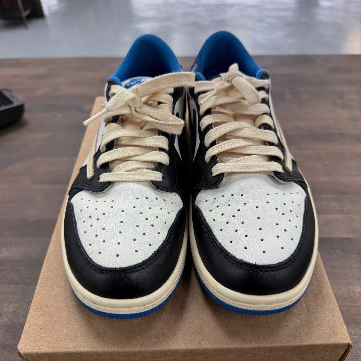 Jordan 1 Retro Low OG SP Fragment x Travis Scott Size 11 (Pre-Owned) - Image 3