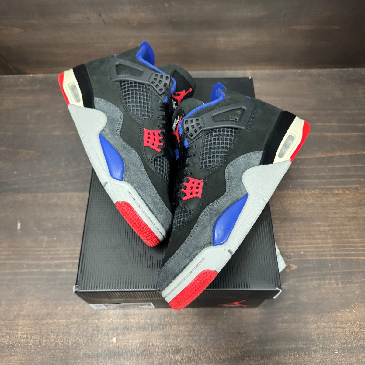 Jordan 4 Retro Rare Air (Gold Lettering) Size 8.5 (Pre-Owned) - Image 2