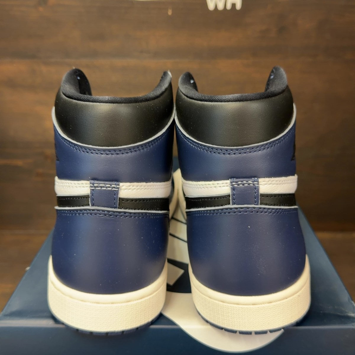 Jordan 1 Retro High OG Midnight Navy - Image 5