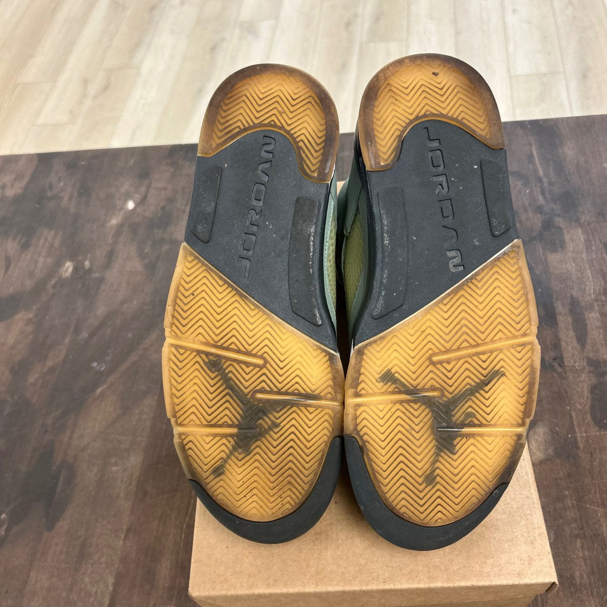 Jordan 5 Retro Jade Horizon Size 10 (Pre-Owned) - Image 5