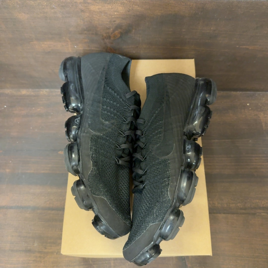 Nike Air VaporMax Triple Black 2.0 Size 11.5 (Pre-Owned) - Image 2