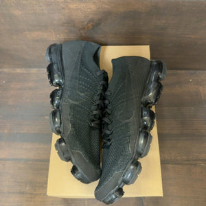 Nike Air VaporMax Triple Black 2.0 Size 11.5 (Pre-Owned) - Image 2