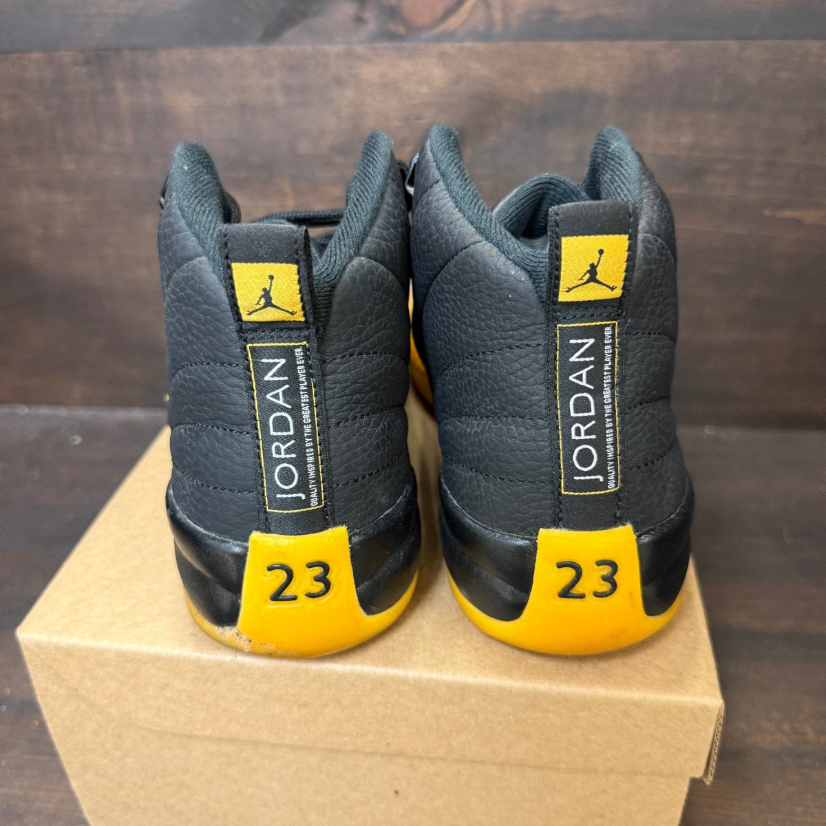Jordan 12 Retro Black University Gold (GS) Size 7Y (Pre-Owned) - Image 3