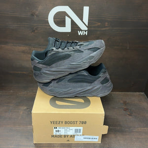 adidas Yeezy Boost 700 V2 Vanta Size 10.5 (Pre-Owned) - front