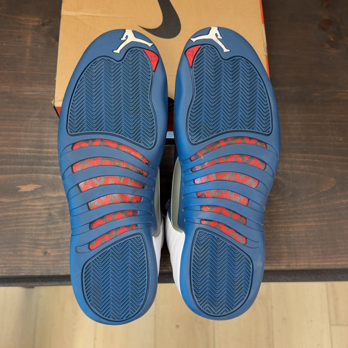 Jordan 12 Retro French Blue (2025) Size 13 (Pre-Owned) - Image 9