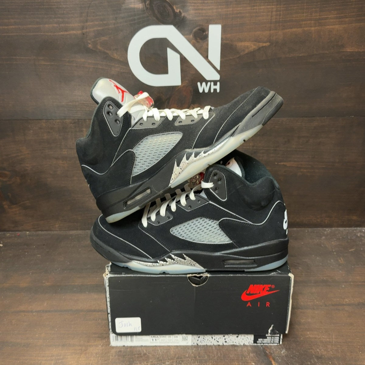 Jordan 5 Retro OG Black Metallic Reimagined Size 11.5 (Pre-Owned)