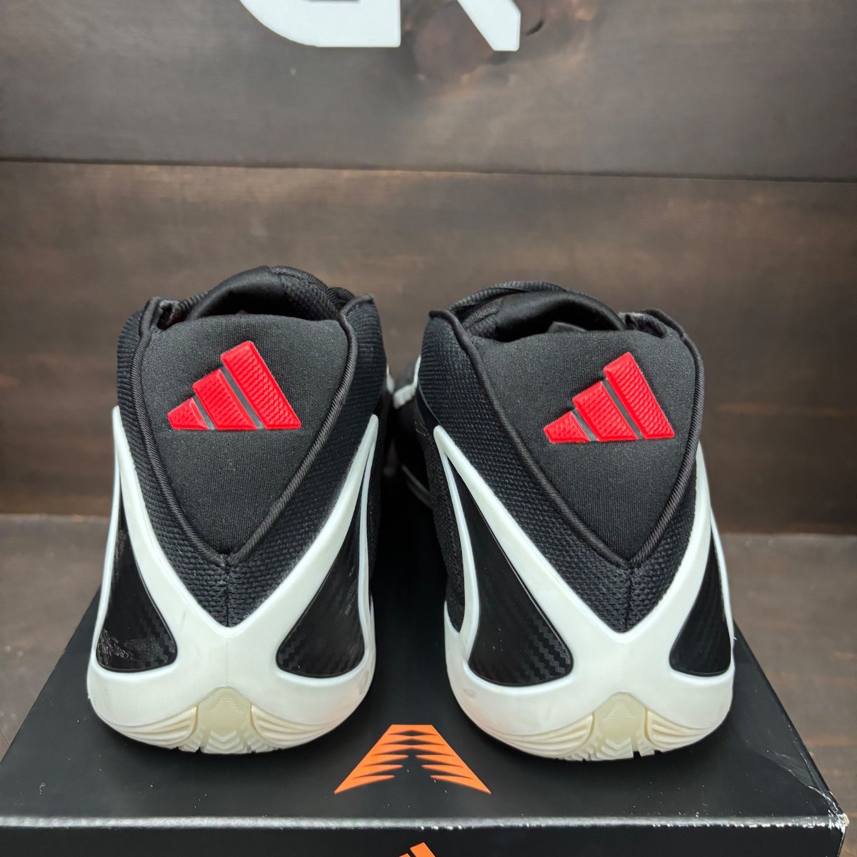 adidas AE 2 Black White Red Size 11 (Pre-Owned) - sole