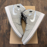 Jordan 1 Zoom CMFT Metallic Silver (Women's) Size 10.5W (Pre-Owned) - Image 1