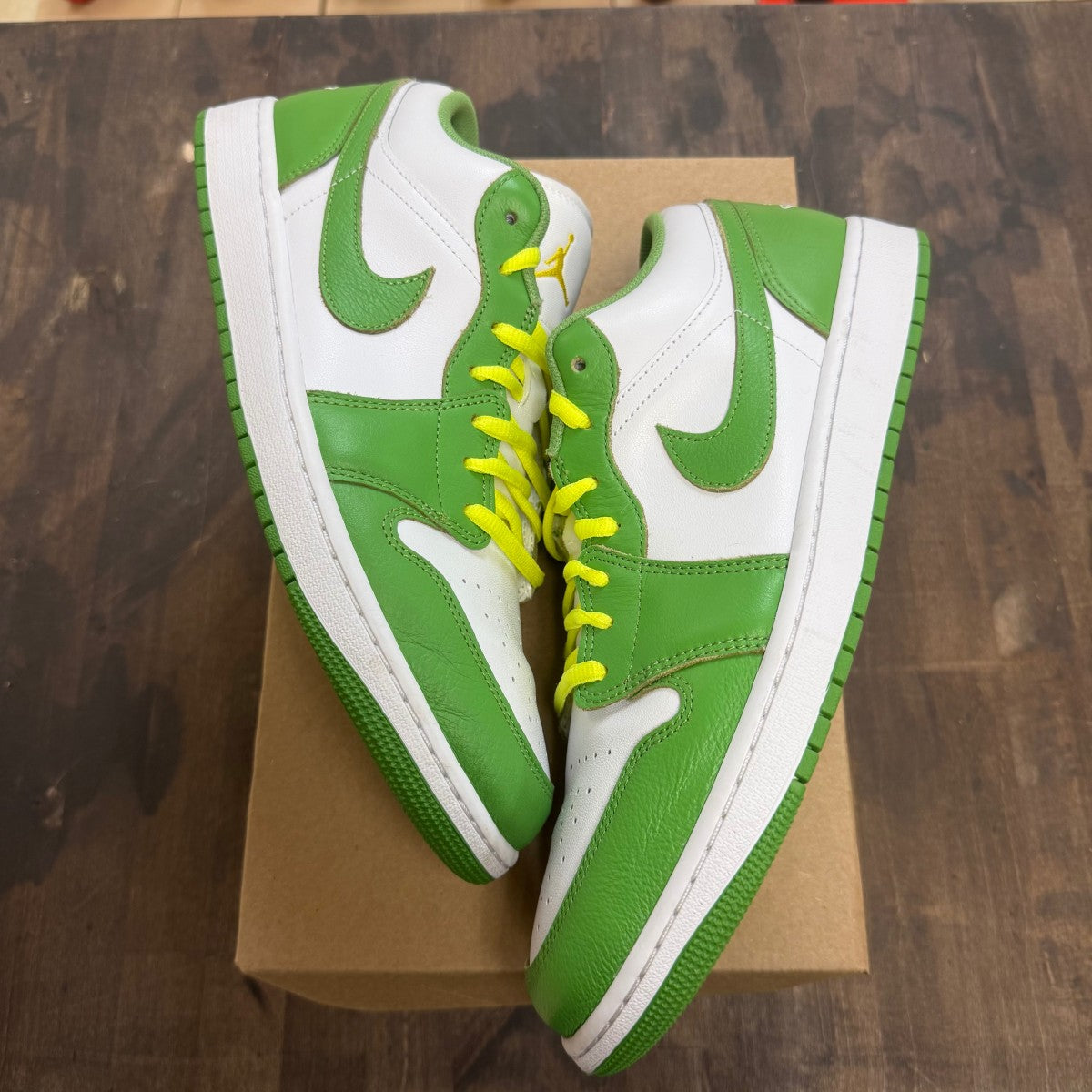 Jordan 1 Low SE Chlorophyll Size 13 (Pre-Owned) - Image 1
