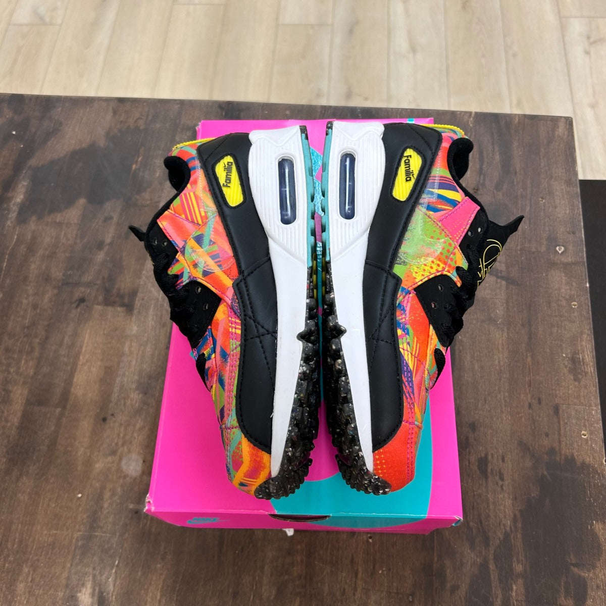 Nike Air Max 90 Familia - Image 3