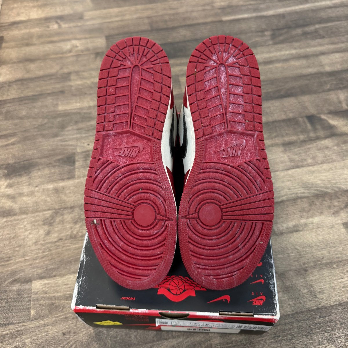 Jordan 1 Retro High OG Chicago Lost and Found (GS) - Image 3