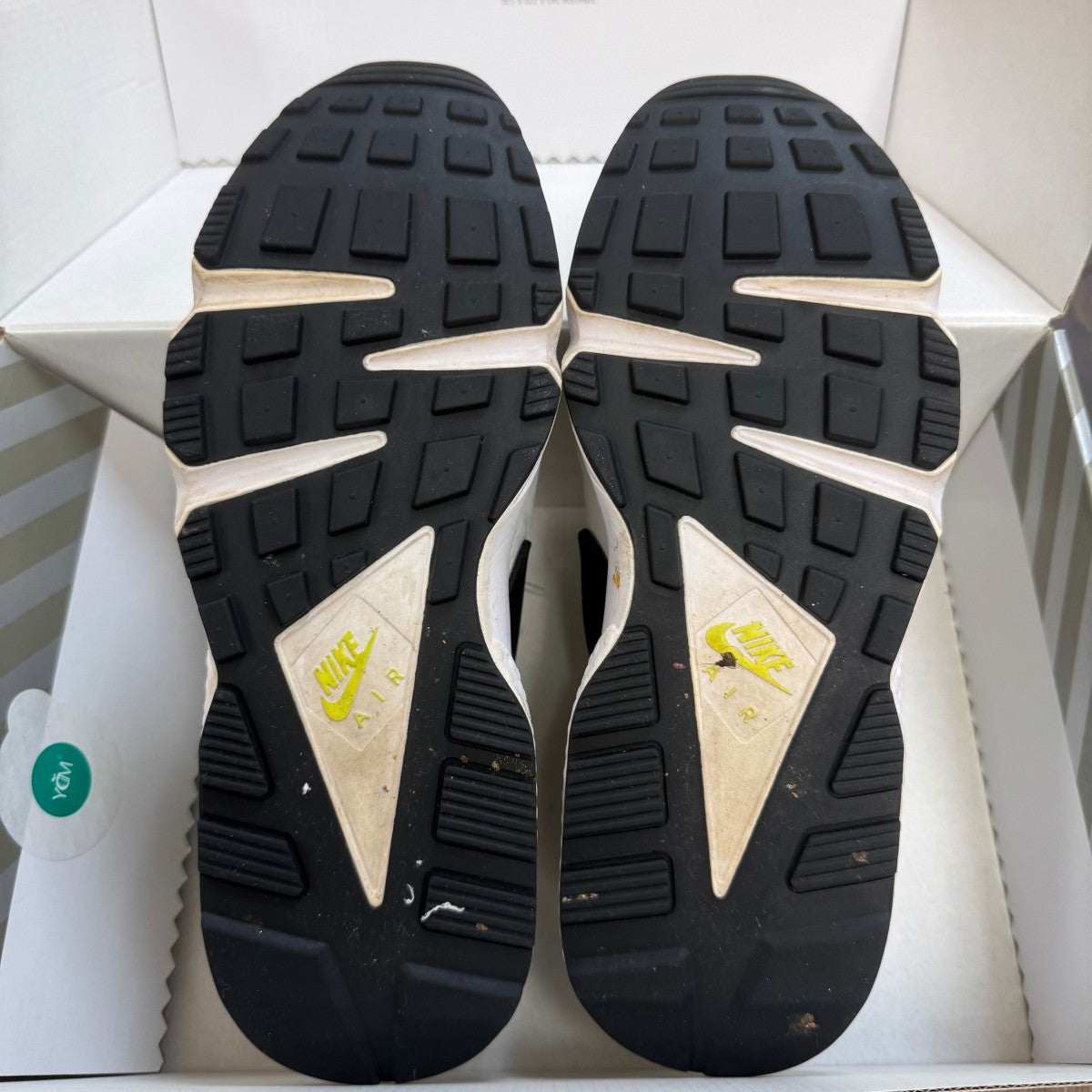Nike Air Huarache Run Neon Yellow Magenta (2021) Size 10.5 (Pre-Owned) - Image 2
