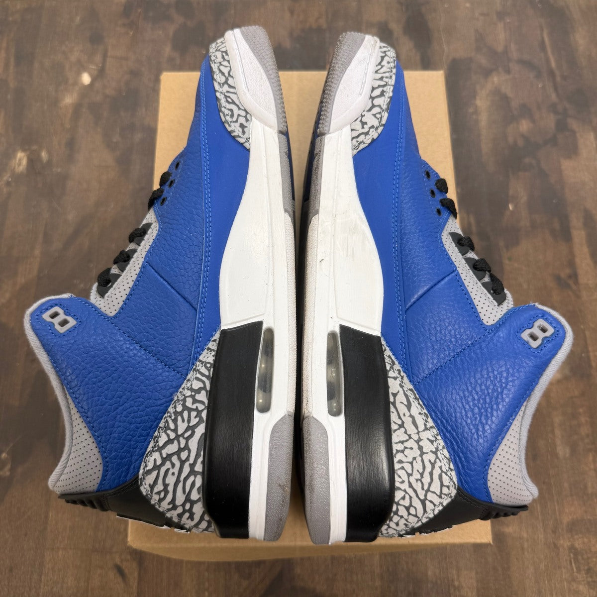 Jordan 3 Retro Varsity Royal Cement Size 11 (Pre-Owned) - Image 4