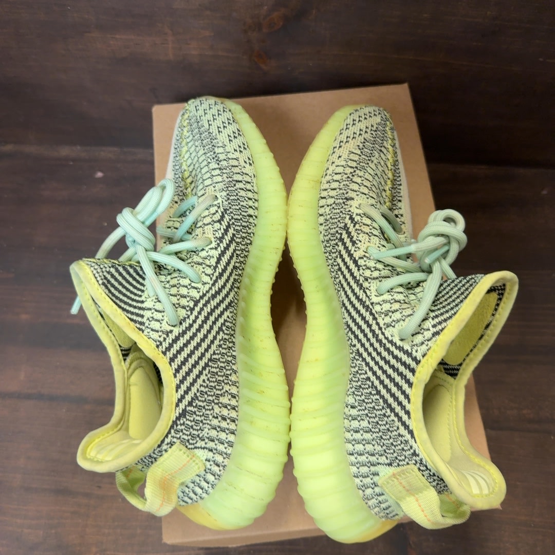adidas Yeezy Boost 350 V2 Yeezreel (Non-Reflective) Size 6.5 (Pre-Owned) - Image 6