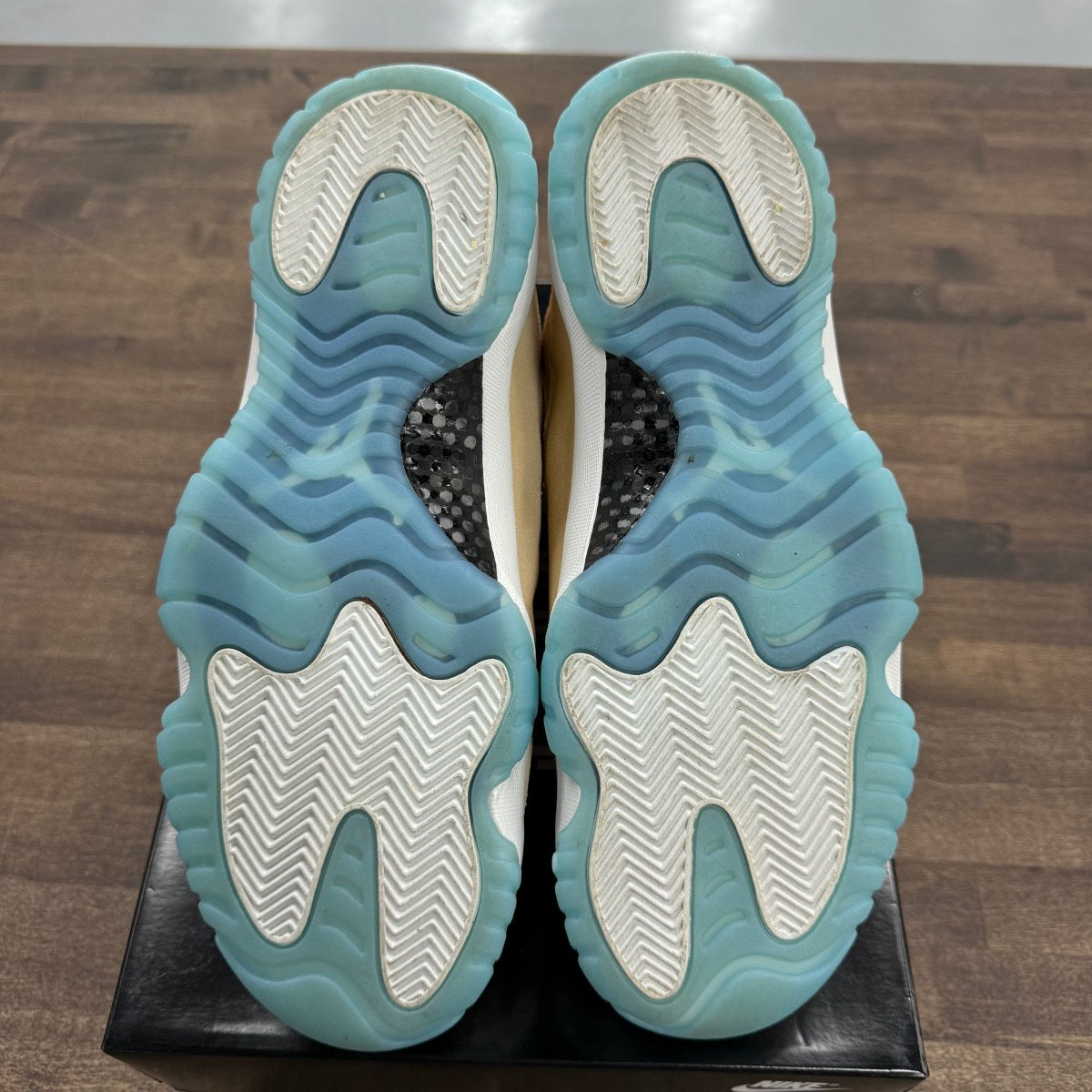 Jordan 11 Retro H-Town - Image 4