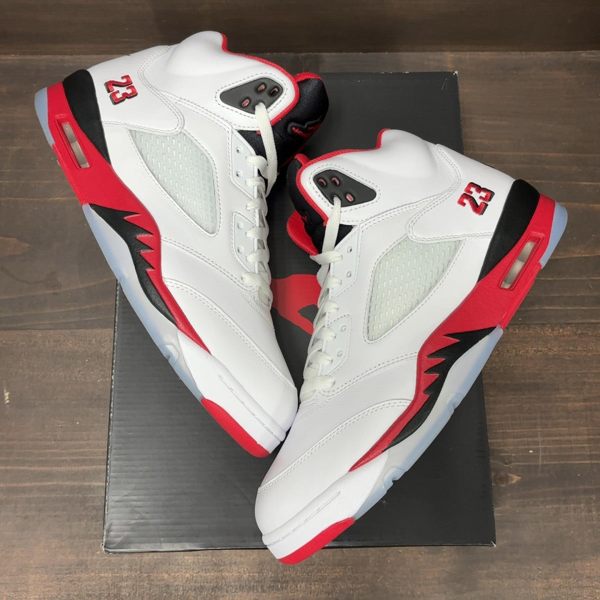 Jordan 5 Retro Fire Red Black Tongue (2025) - Image 2