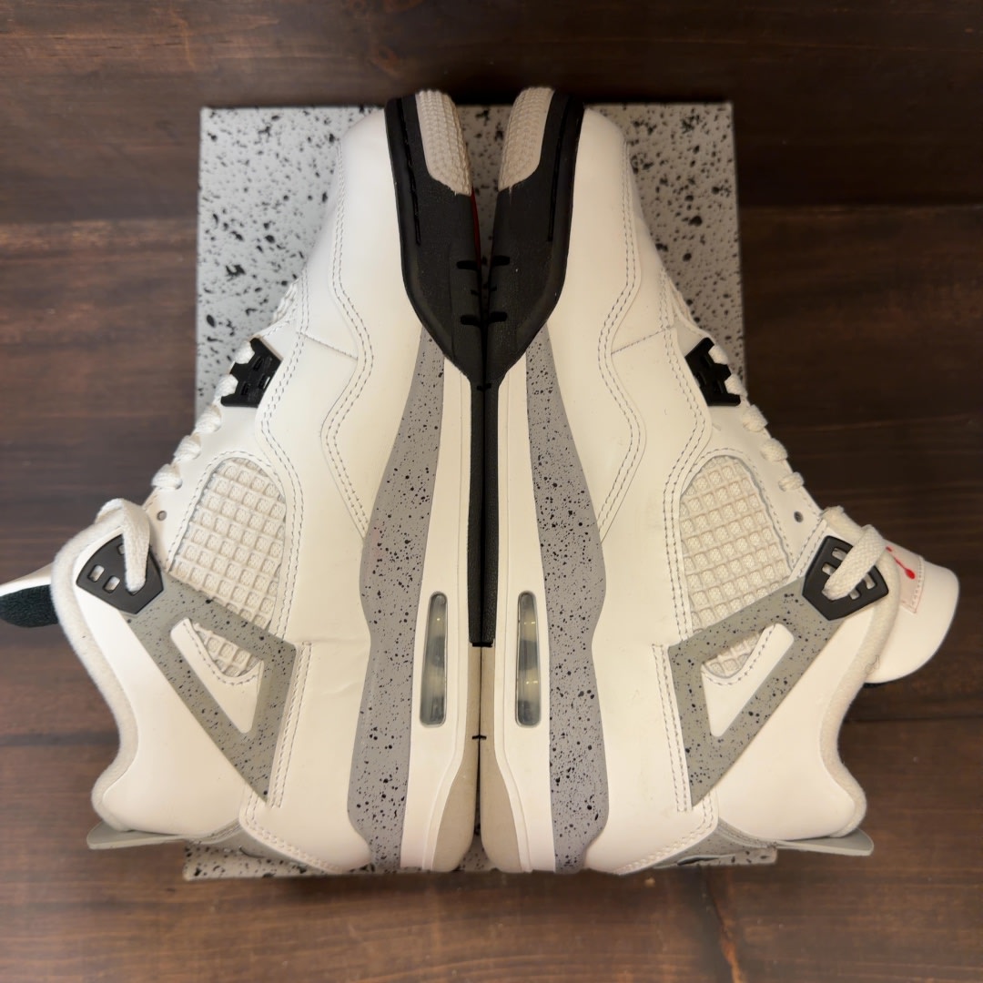 Jordan 4 Retro White Cement (2025) (GS) Size 7Y (Pre-Owned)