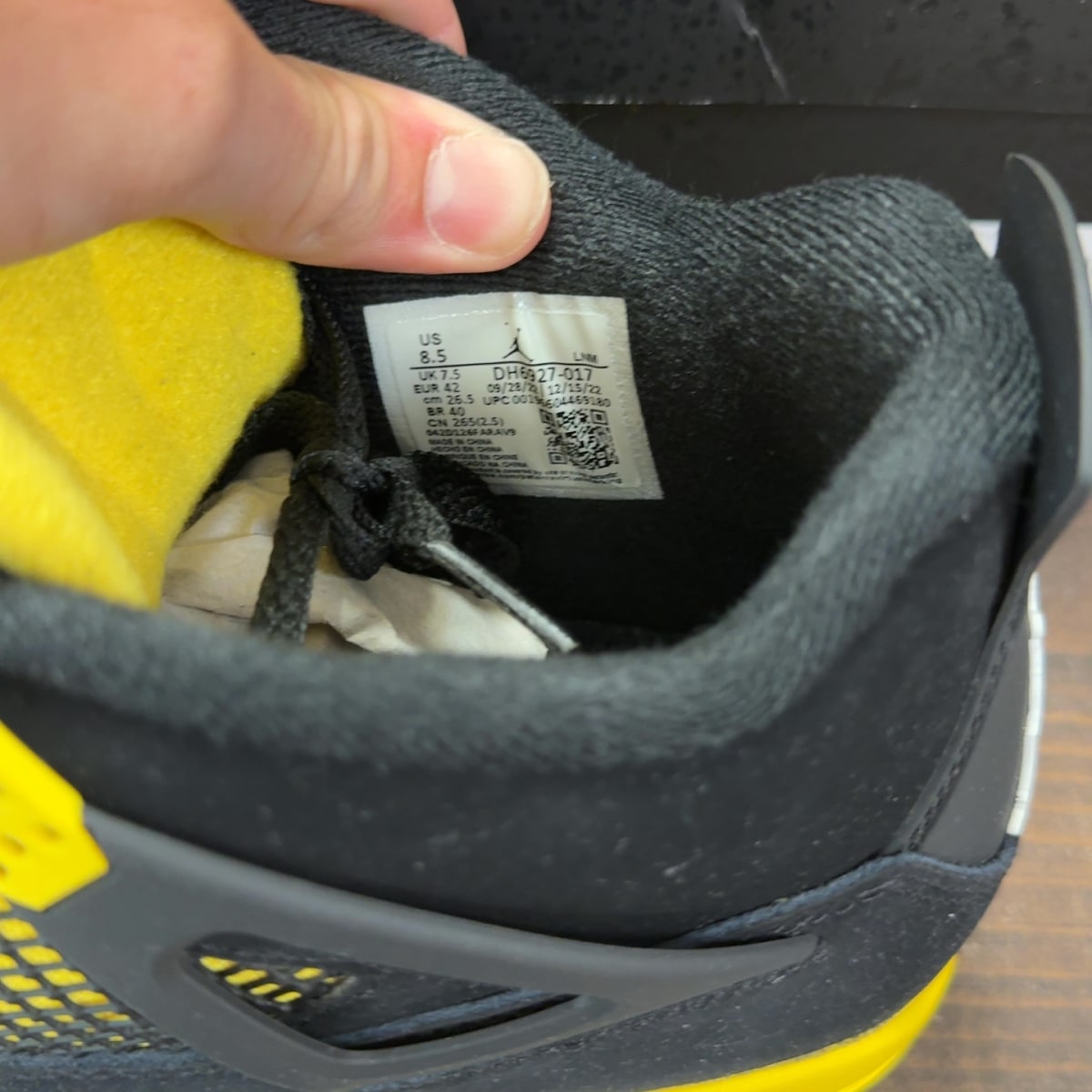 Jordan 4 Retro Thunder (2023) - Image 7