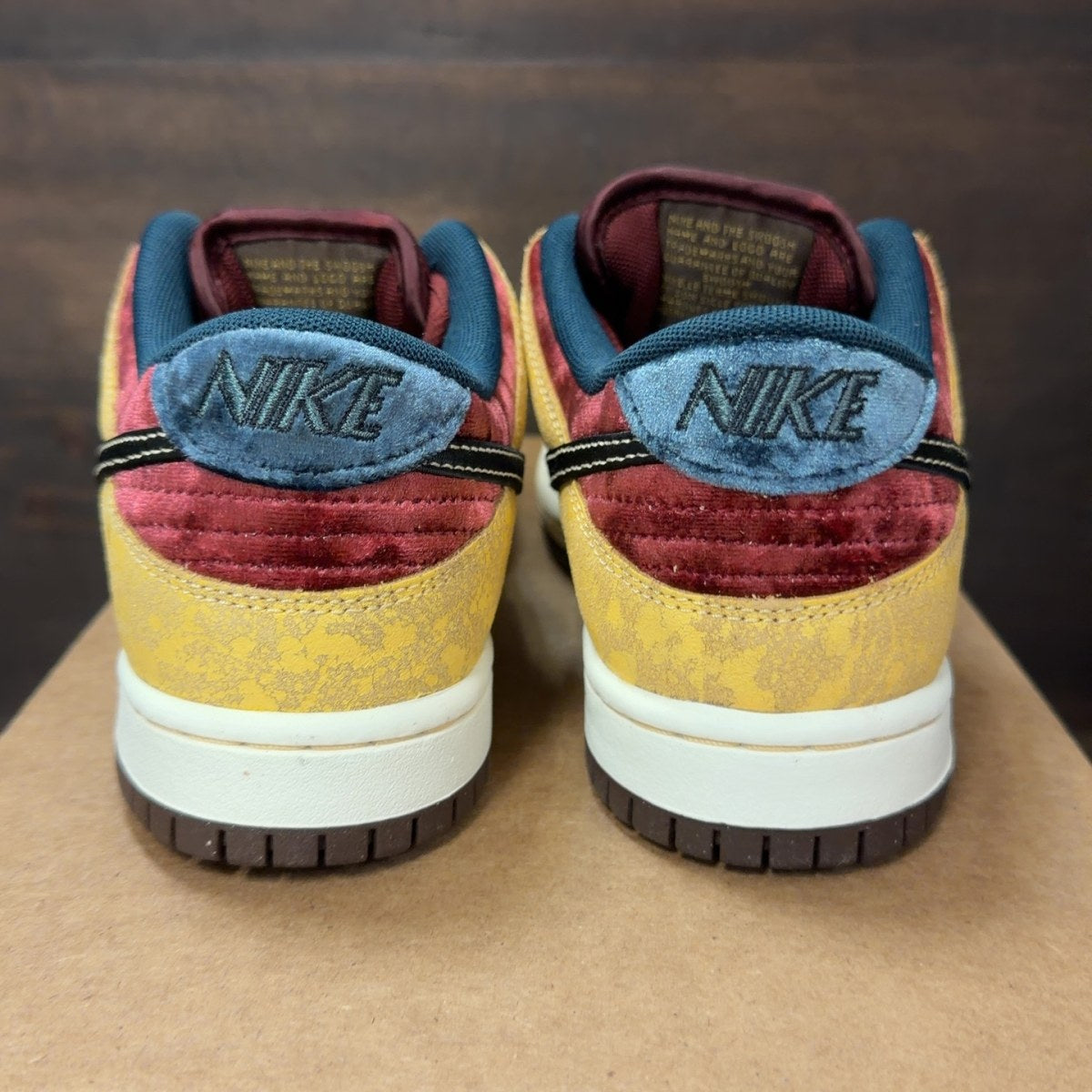 Nike SB Dunk Low City of Cinema Size 5 - Image 5