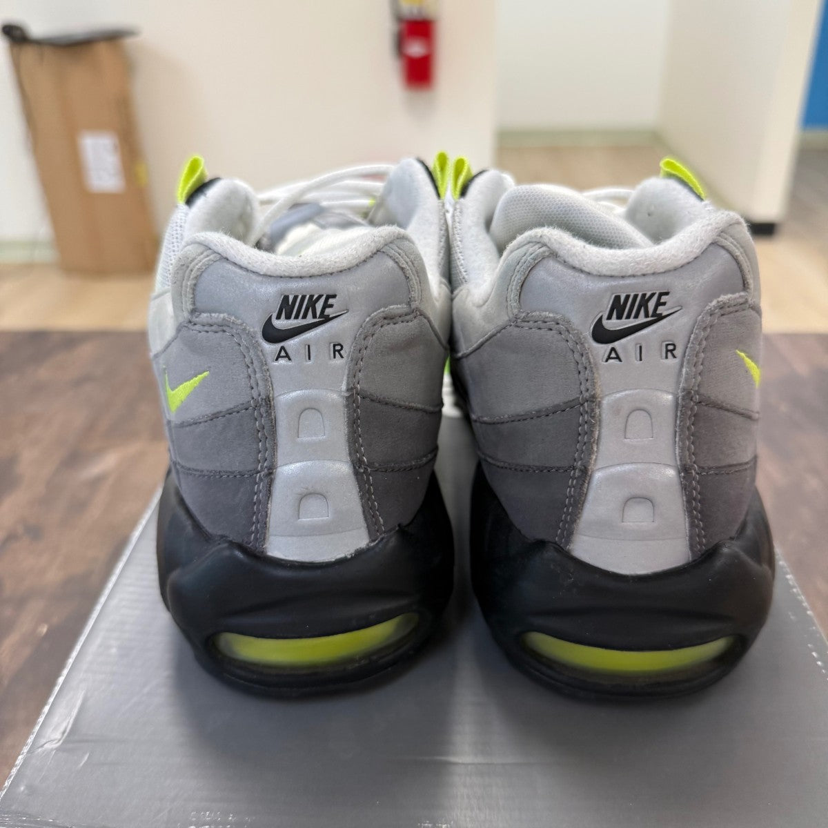 Nike Air Max 95 OG Neon (2015) - Image 3