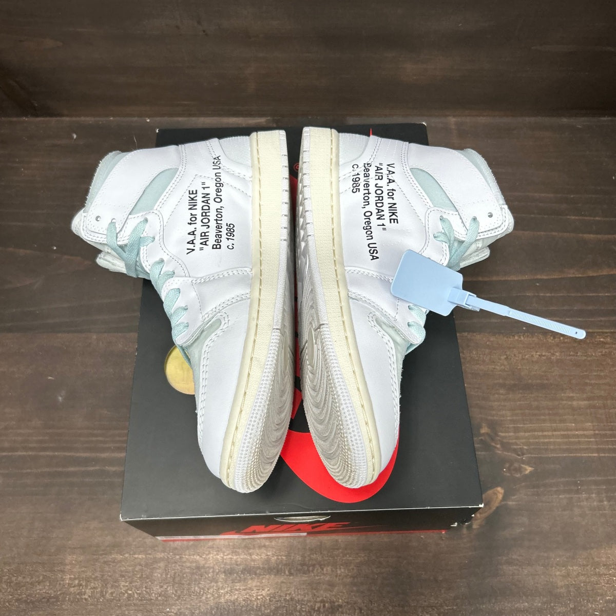 Jordan 1 Retro High Off-White Alaska - Image 4