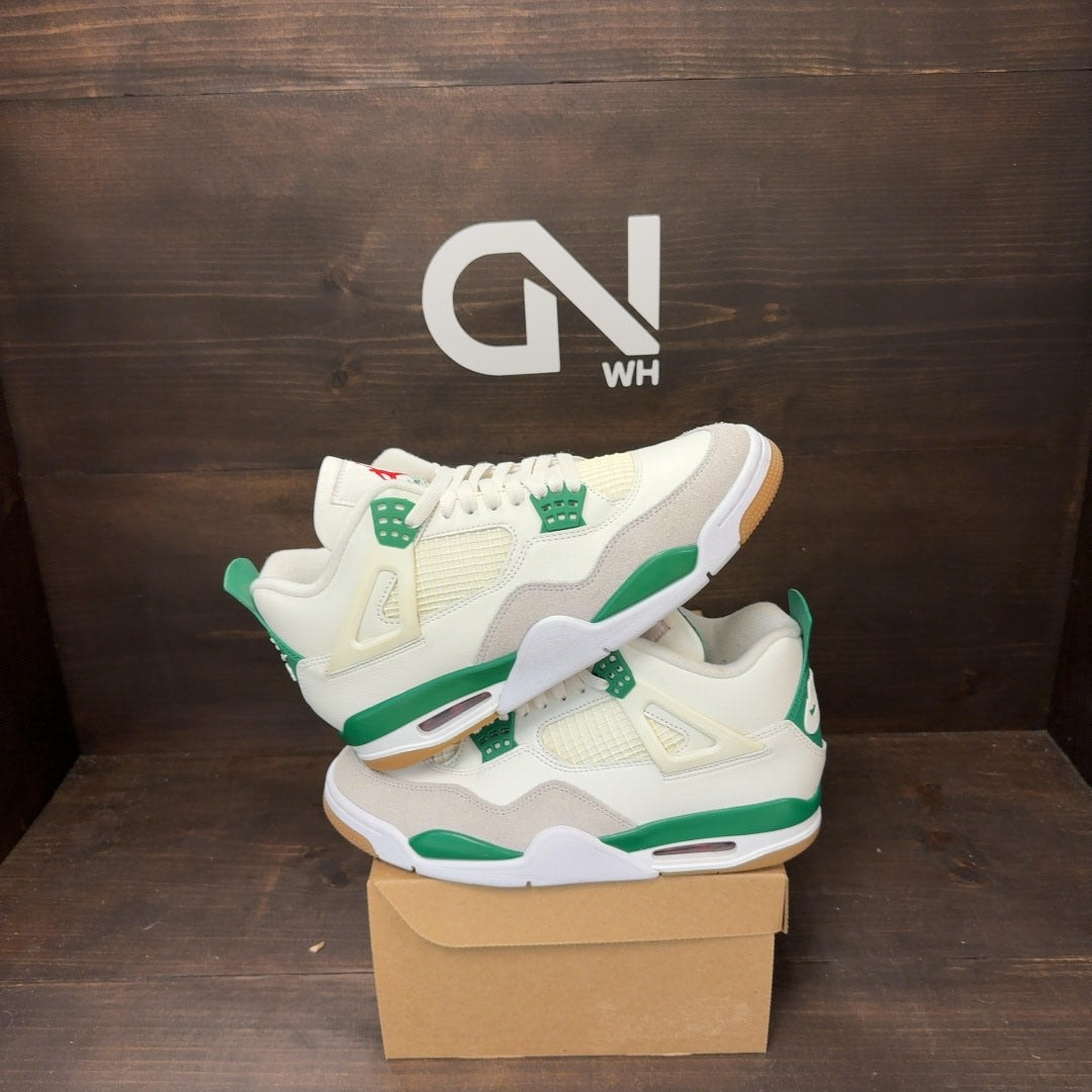 Jordan 4 Retro SB Pine Green Size 8.5 (Pre-Owned) - Image 1