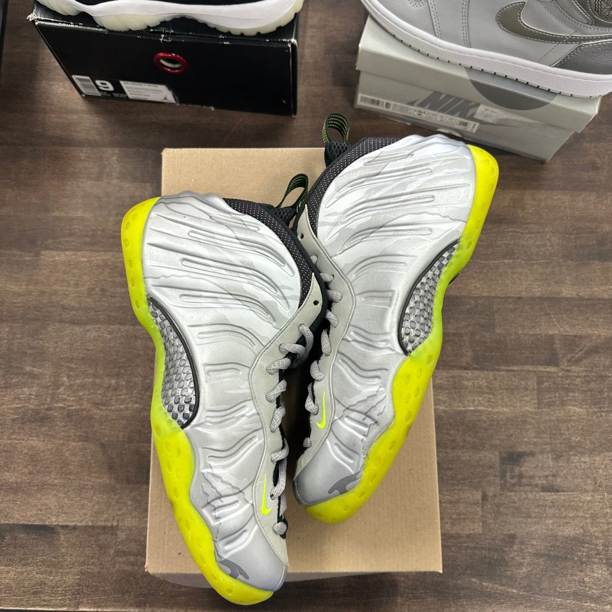 Nike Air Foamposite One Silver Volt Camo Size 10 (Pre-Owned) - Image 1