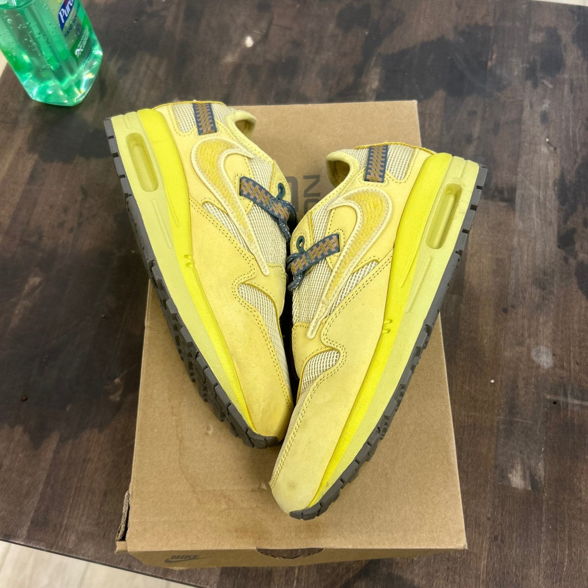 Nike Air Max 1 Travis Scott Cactus Jack Saturn Gold - Image 1