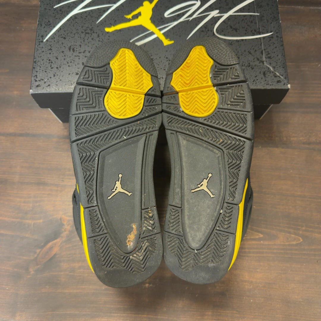 Jordan 4 Retro Thunder (2023) - Image 6