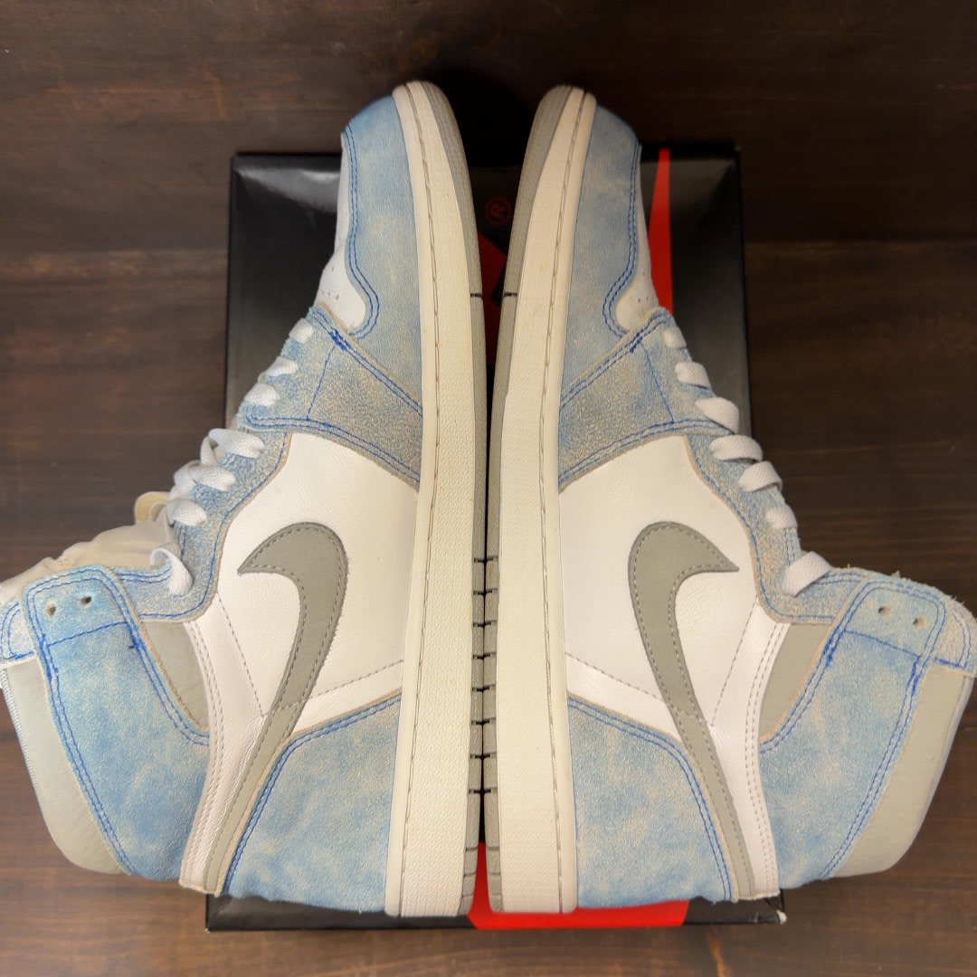 Jordan 1 Retro High OG Hyper Royal - Image 5