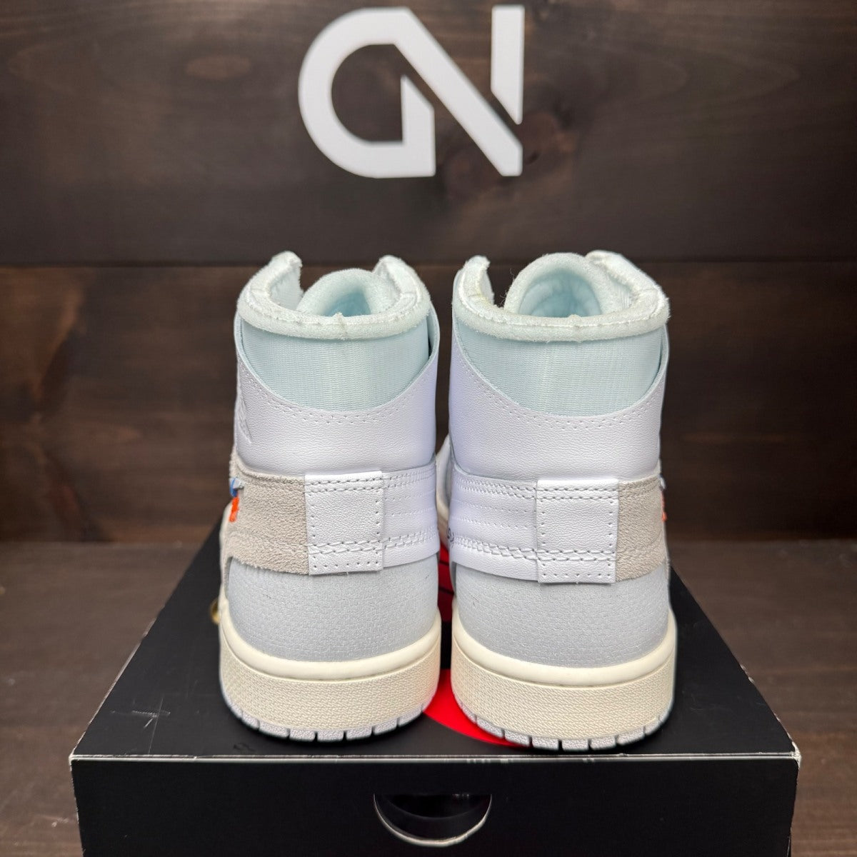 Jordan 1 Retro High Off-White Alaska - Image 5