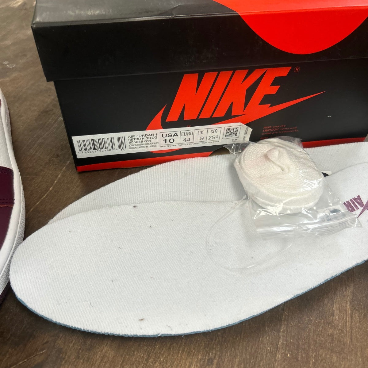 Jordan 1 Retro High OG Bordeaux - Image 6