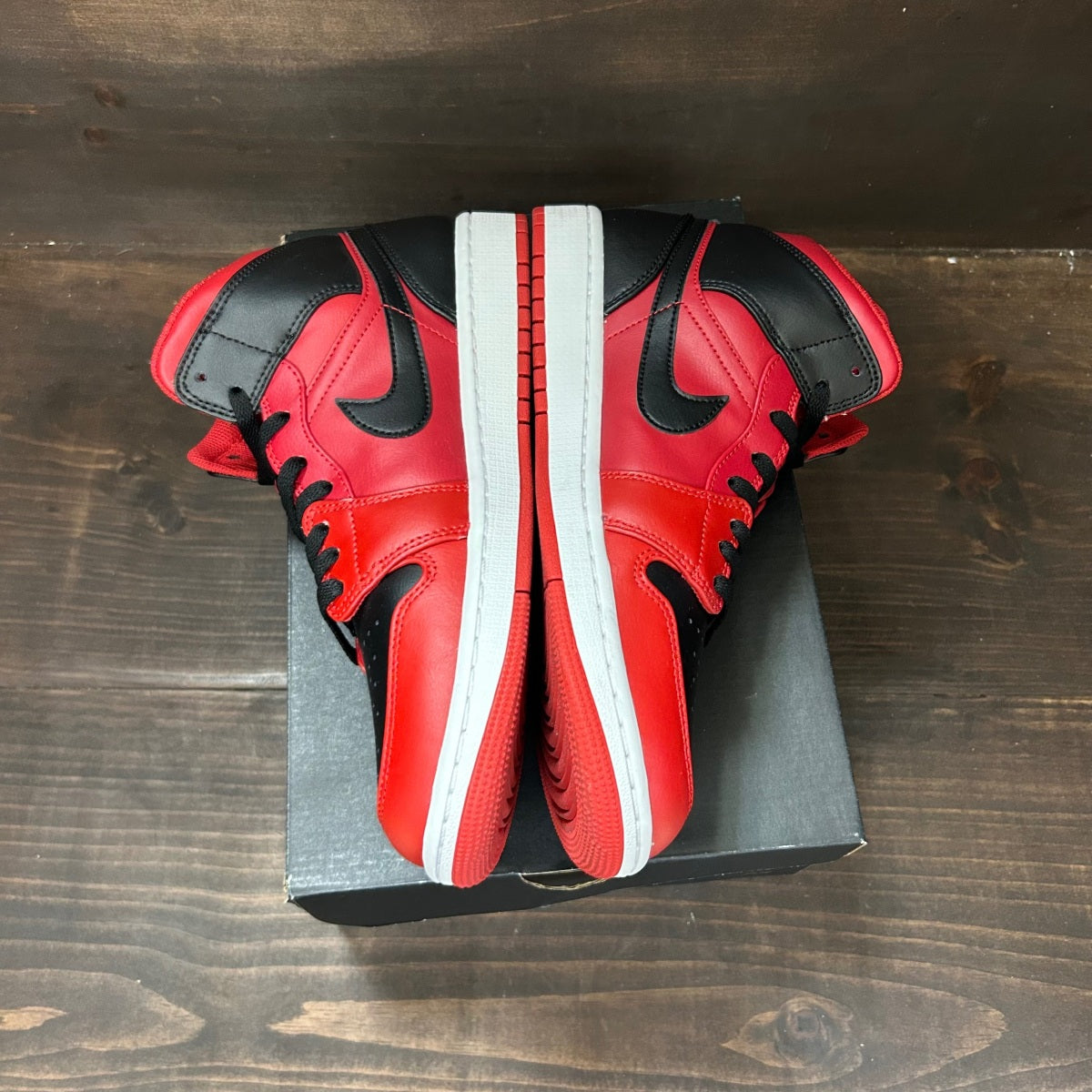 Jordan 1 Mid Reverse Bred (2021) - Image 4
