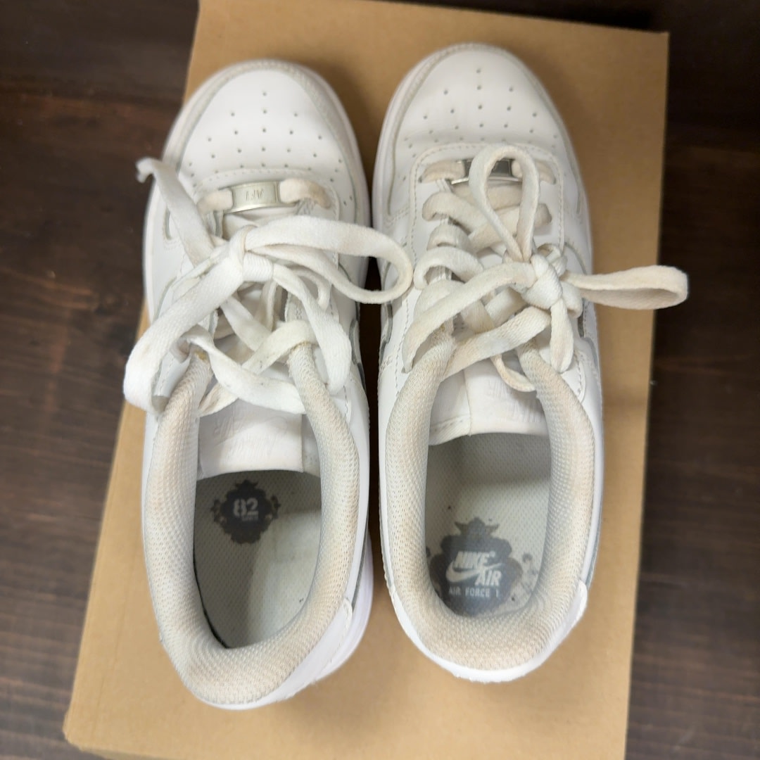 Nike Air Force 1 Low LE Triple White (GS) Size 5.5Y (Pre-Owned) - Image 5