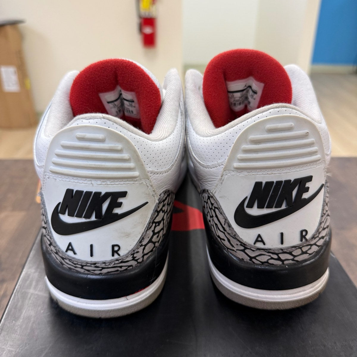 Jordan 3 Retro Hall of Fame Size 12 (Pre-Owned) - Image 3