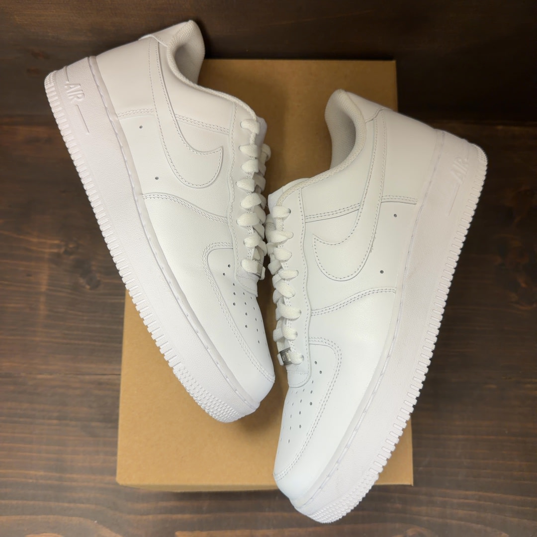 Nike Air Force 1 Low '07 White Size 9.5 (Pre-Owned) - Image 2