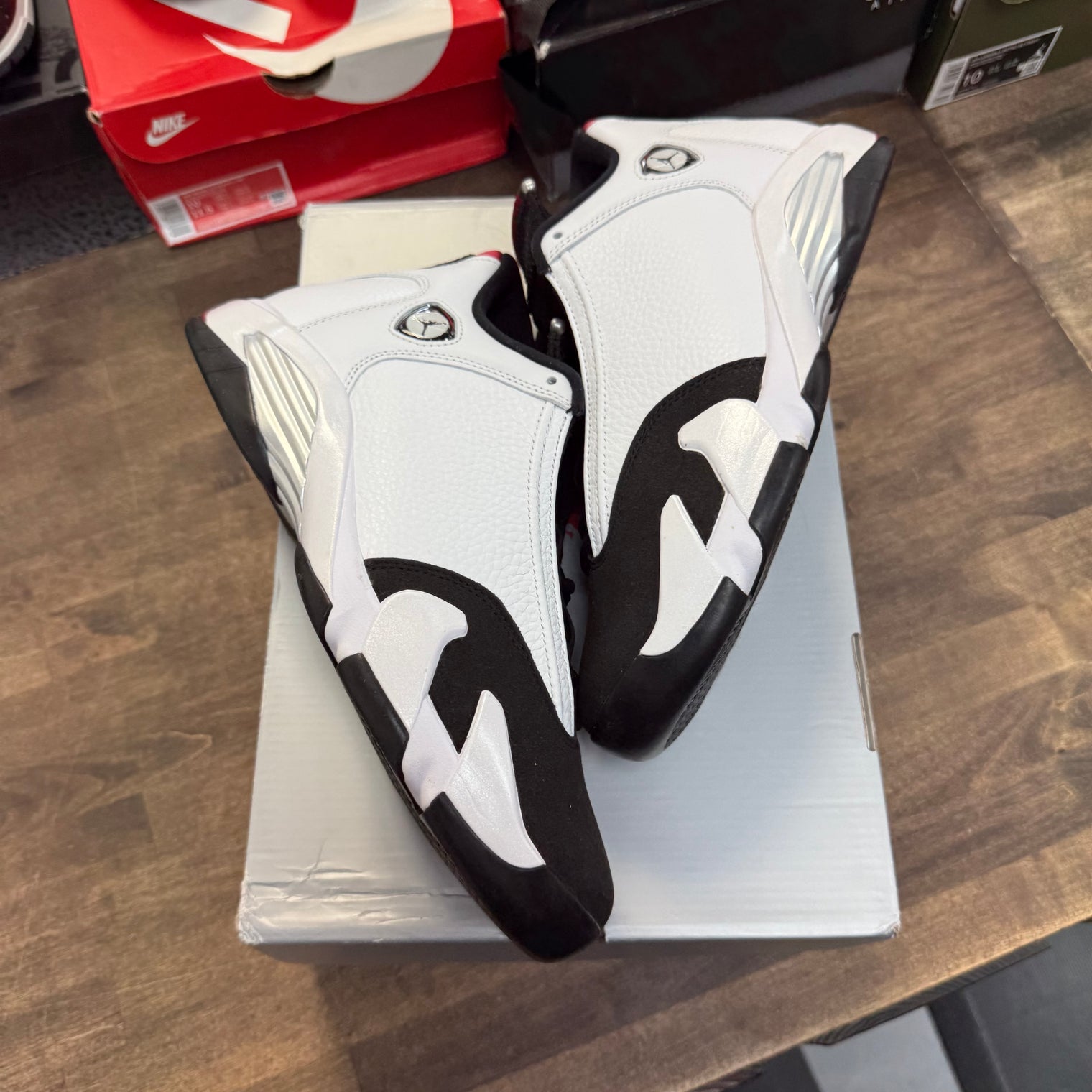 Black Toe Jordan 14 Retro (USED)