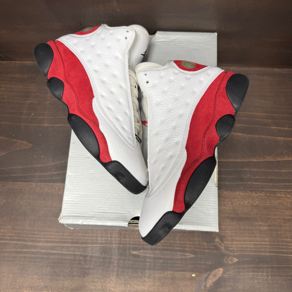 Jordan 13 Retro OG Chicago (2017) - Image 2