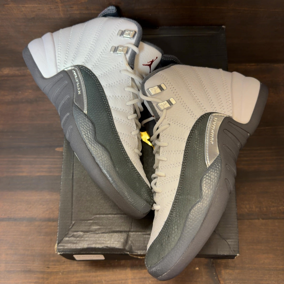 Jordan 12 Retro White Dark Grey (GS) Size 5Y (Pre-Owned)