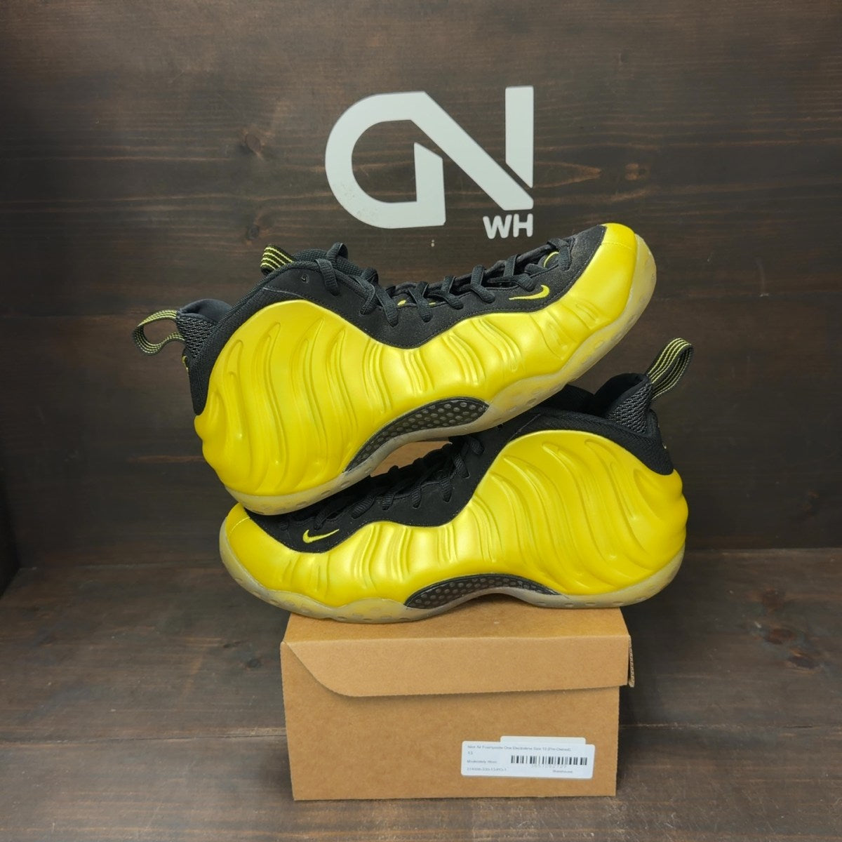 Nike Air Foamposite One Electrolime Size 13 (Pre-Owned) - front