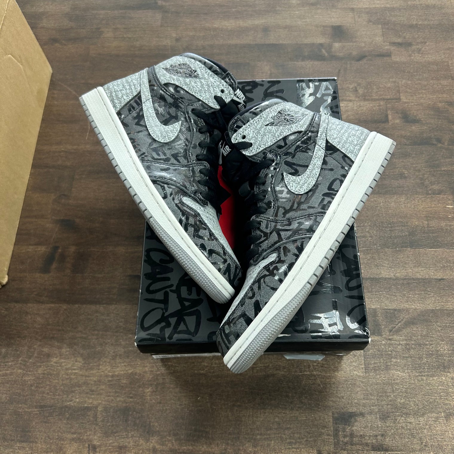 Jordan 1 Retro High OG Rebellionaire (US 8) (USED)