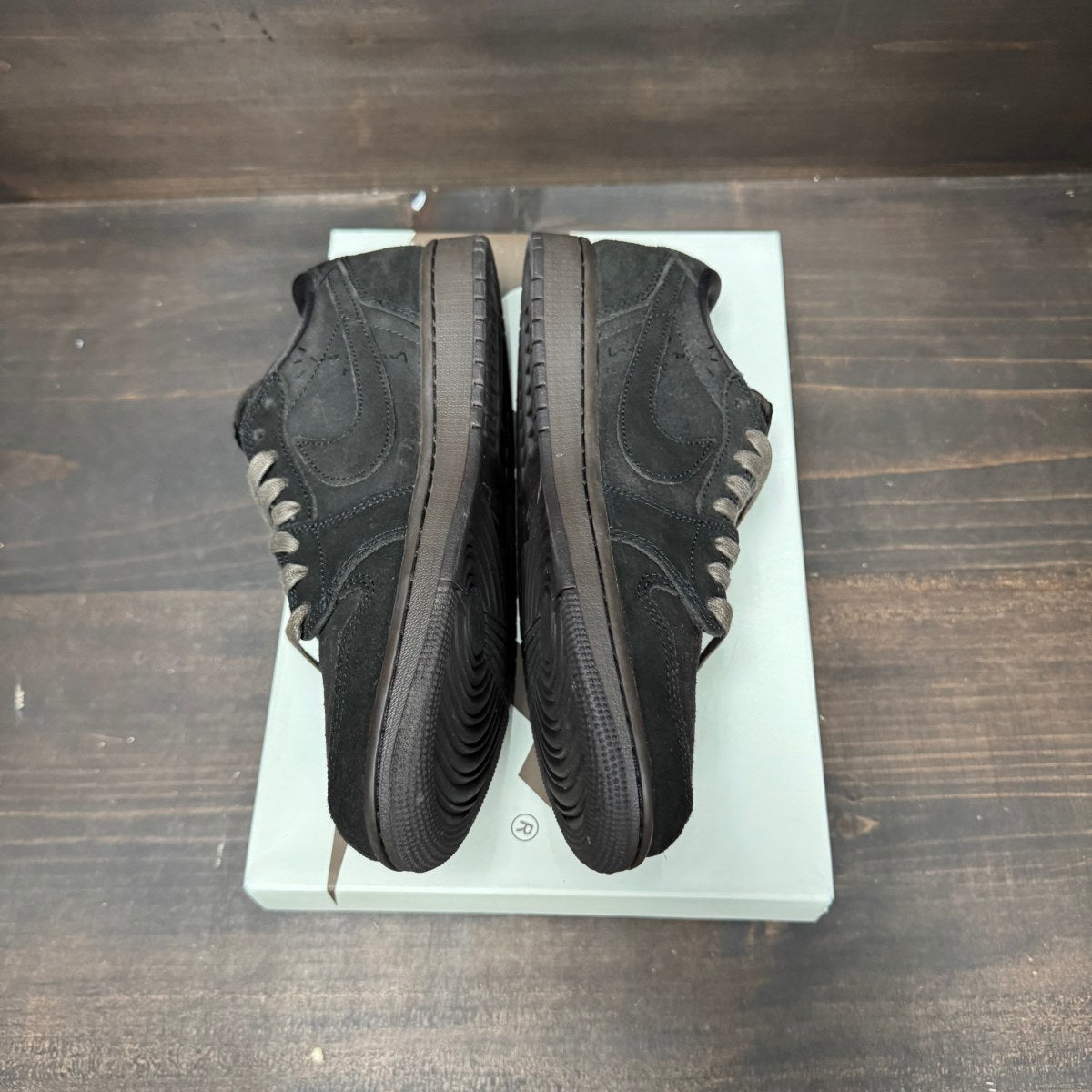 Jordan 1 Retro Low OG SP Travis Scott Velvet Brown - Image 4
