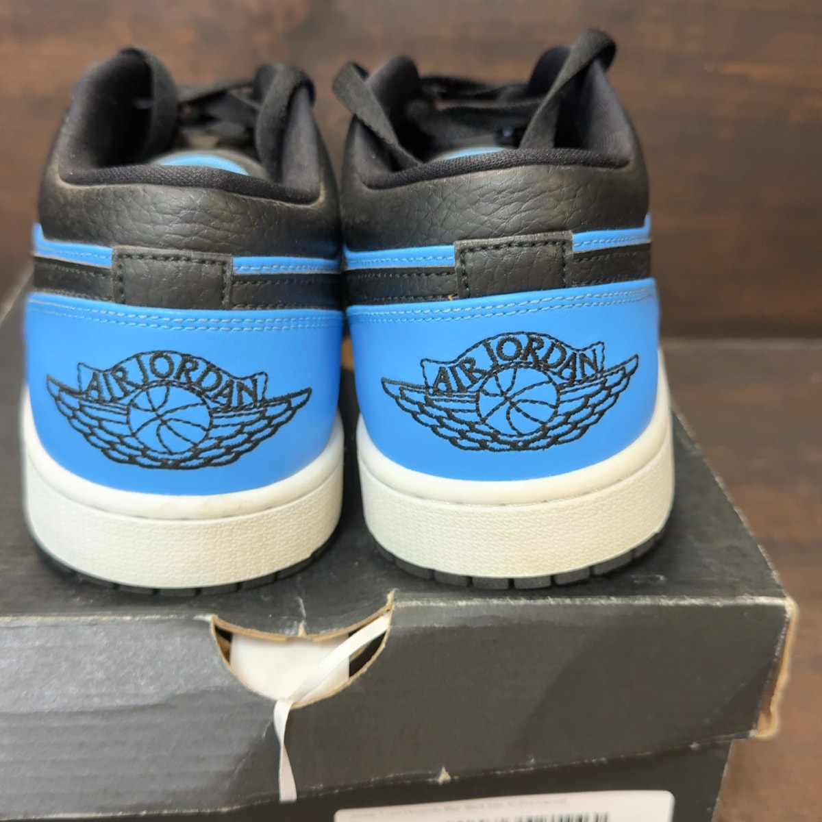 Jordan 1 Low University Blue Black - Image 5