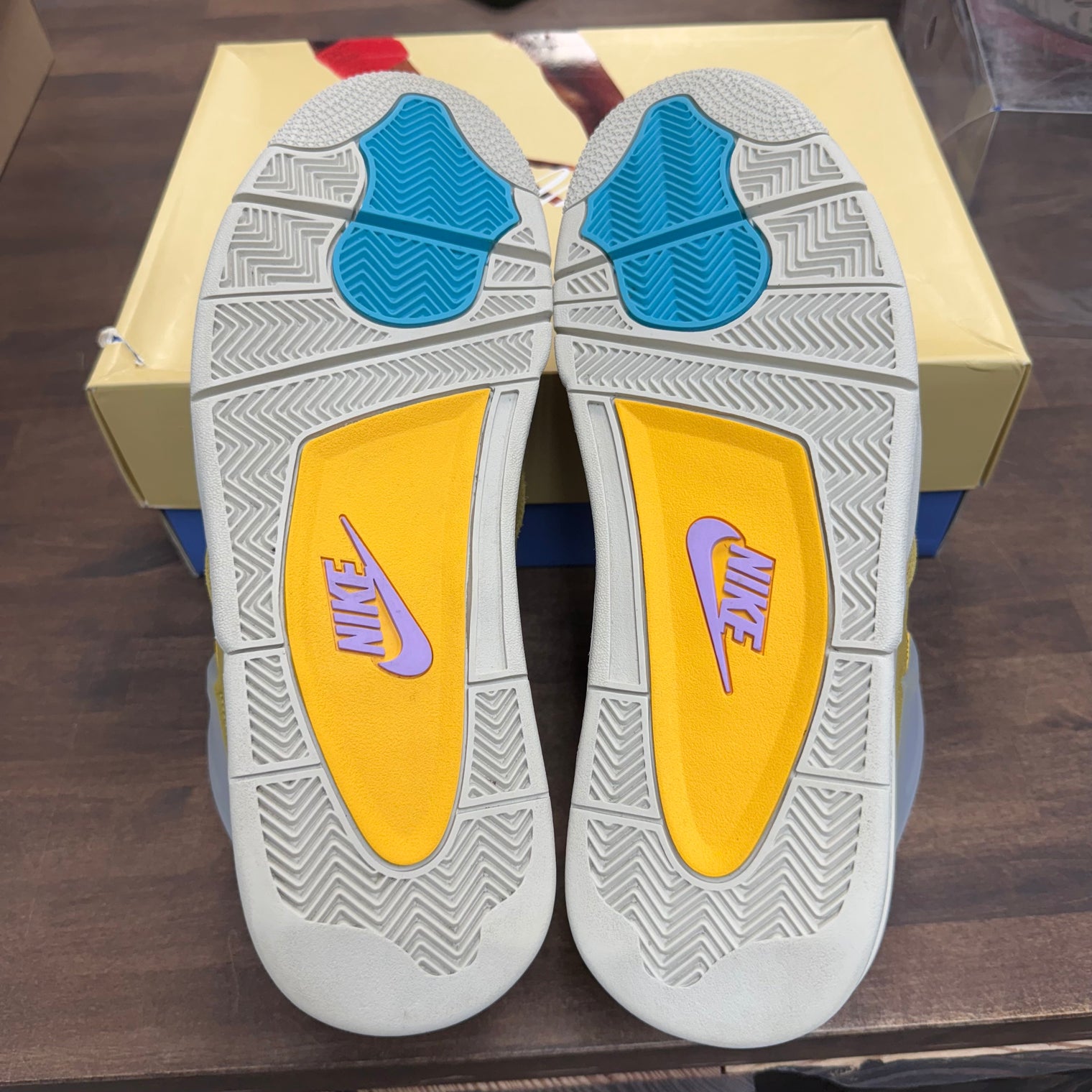 Desert Moss Union LA Jordan 4 SP (Lightly Worn)