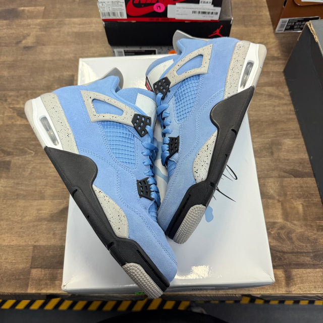Jordan 4 Retro University Blue Size 10 (Pre-Owned) - Image 1